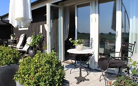 Ängshyddan B&B